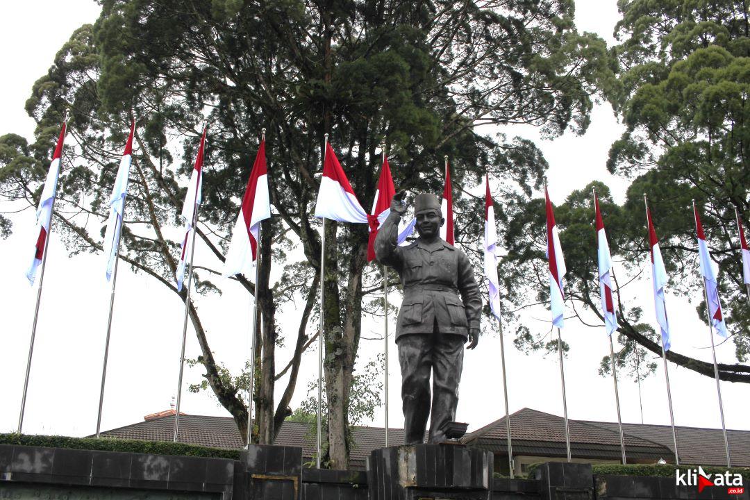 Bung Hatta Dalam Kejujuran Politik, Kehidupan, dan Sejarah Bangsa Indonesia