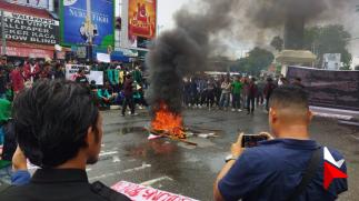 Demo Darurat Indonesia di Sumbar : Mahasiswa Minta...